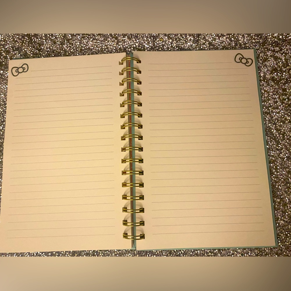Hello Kitty Notebook - Picture 3 of 4